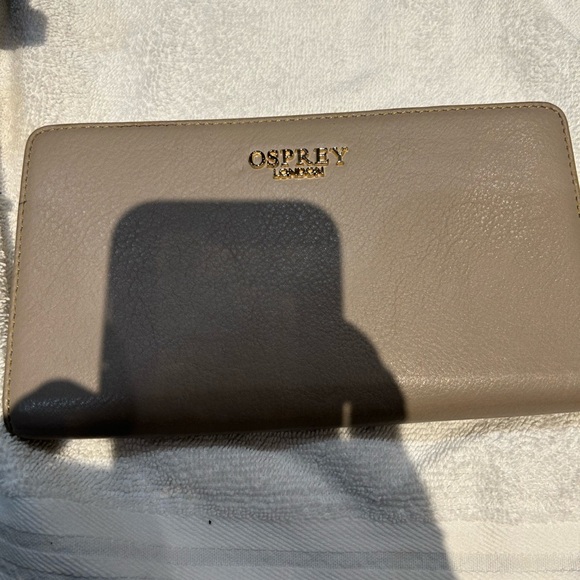 Osprey tote and wallet. - Picture 3 of 6